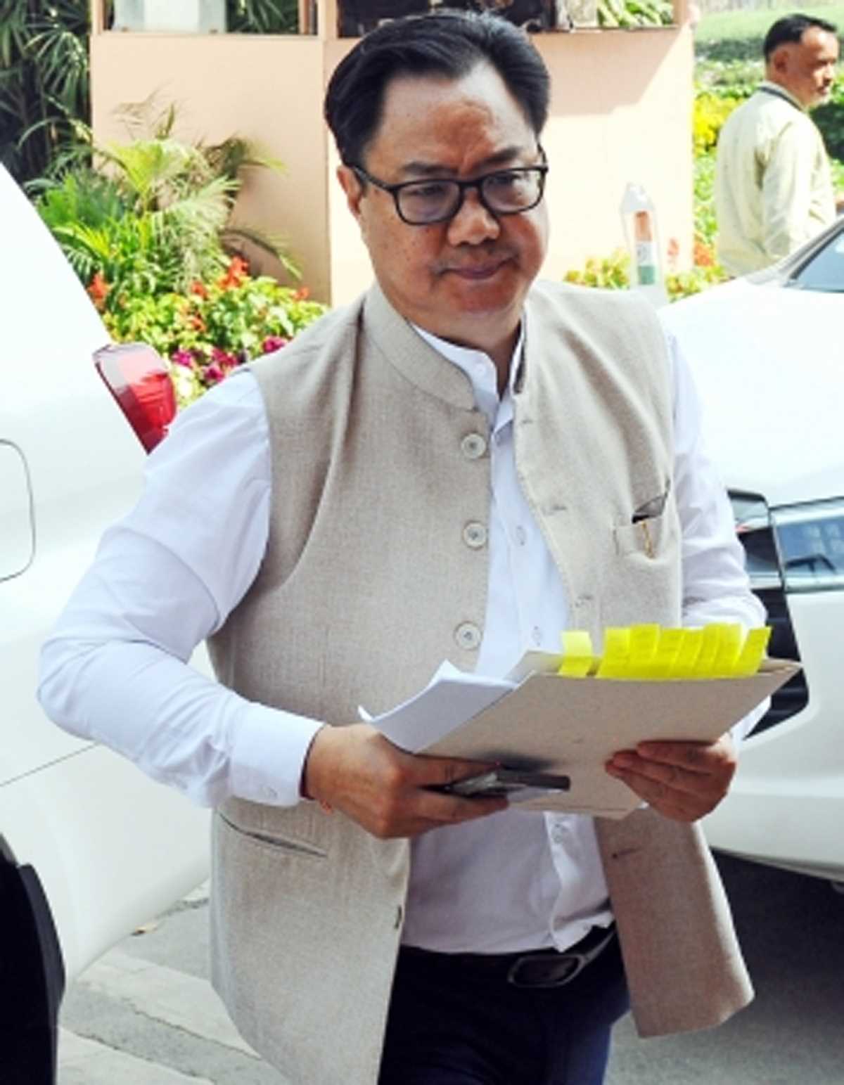 एक साथ चुनाव कराने का मुद्दा विधि आयोग के पास : सरकार